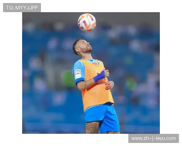 内马尔与友人夜跑路过社区医院探望病人，善举被赞扬